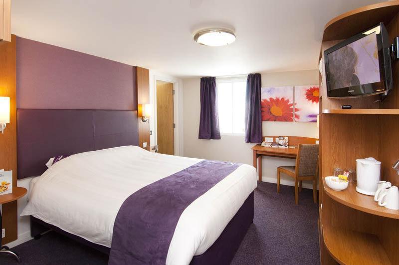 Premier Inn Horsham Extérieur photo